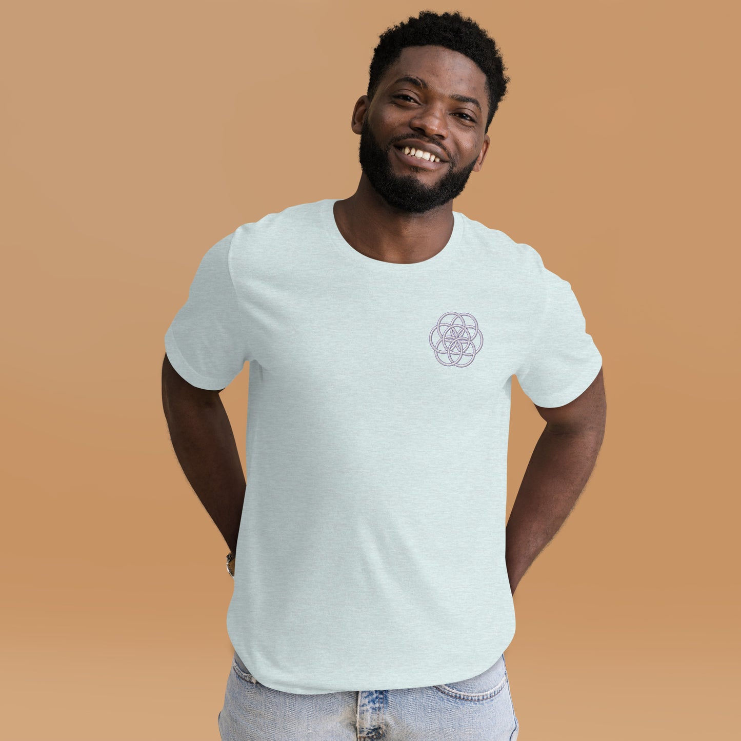 T-shirt Unisexe Brodé "Drapeau de l'Humanité" Tons Clairs